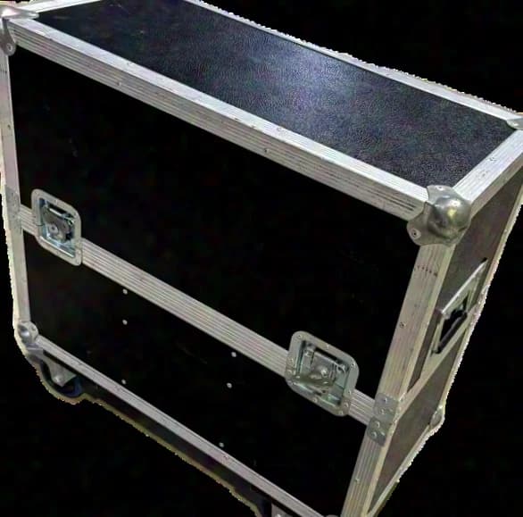 LYNX proaudio ADP26(2) enceinte active 2x 6" avec DSP en flight-case, d’occasion