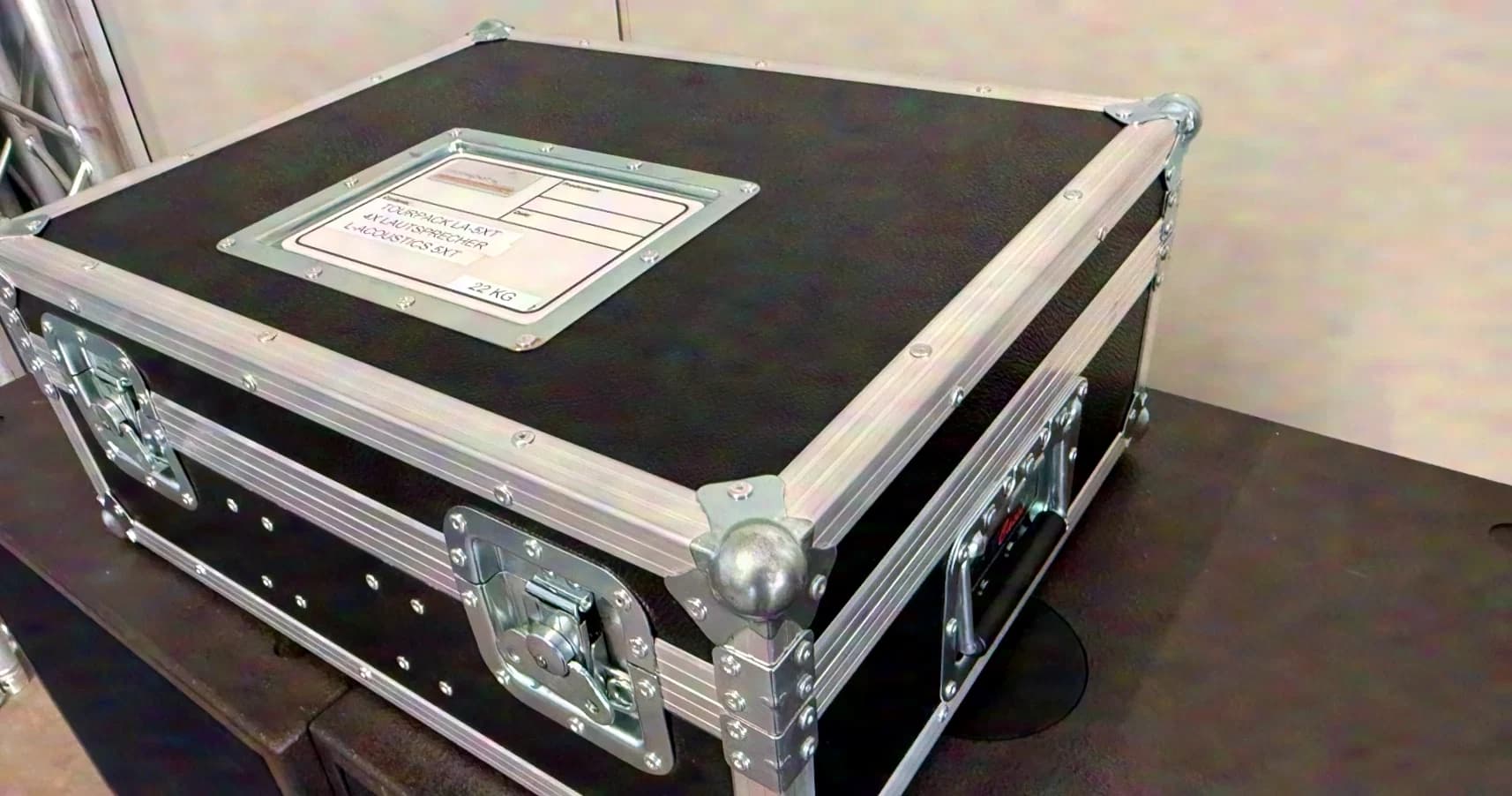 L-Acoustics 5XT lot de 4 dans un flight-case