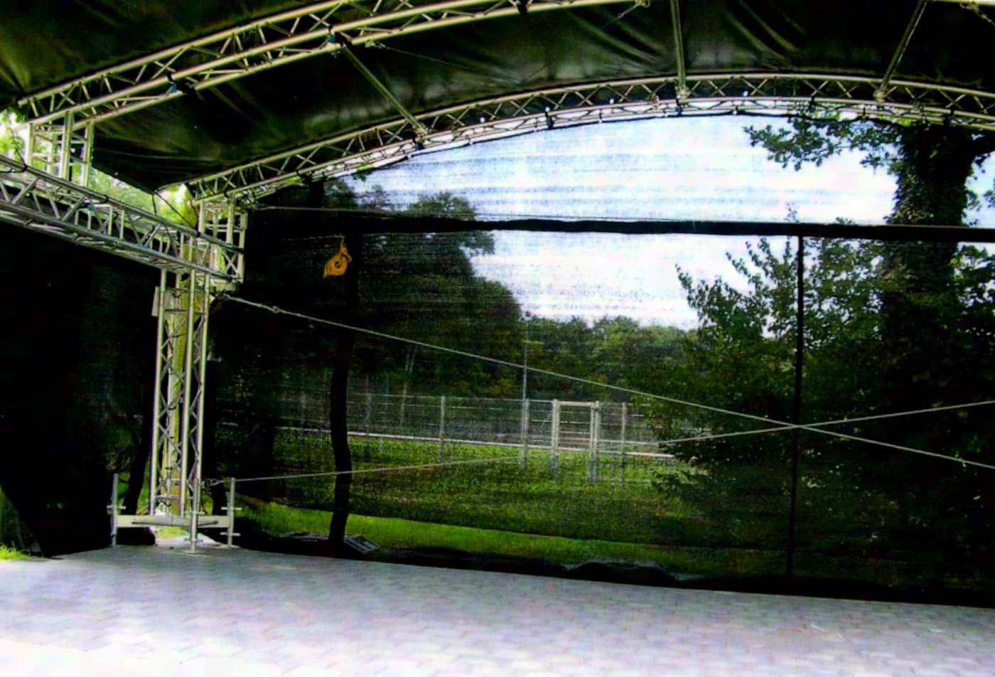 Liso Traversensysteme Round Stage I 9x5m Toit de scène / Structure / Dossier de construction / Gaze / Bâche / Accessoires