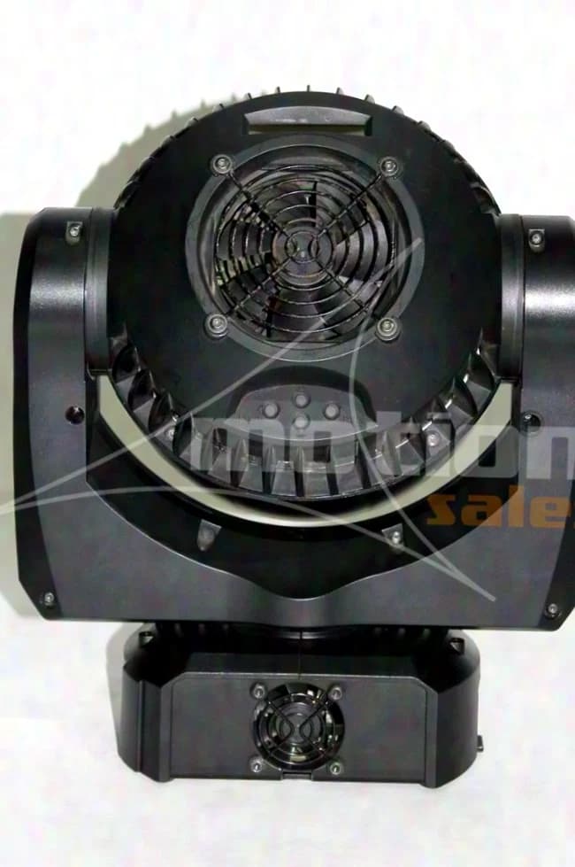 MARTIN MAC Aura XB LED Wash (À l’unité, set de 4 et de 6 dans un Case)
