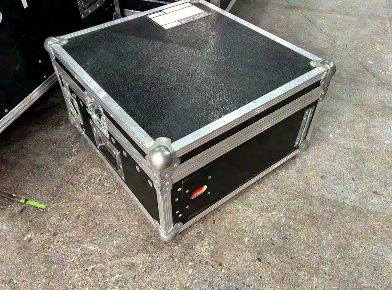 ML Case L-Rack 4 + 10HE avec trappe de service arrière