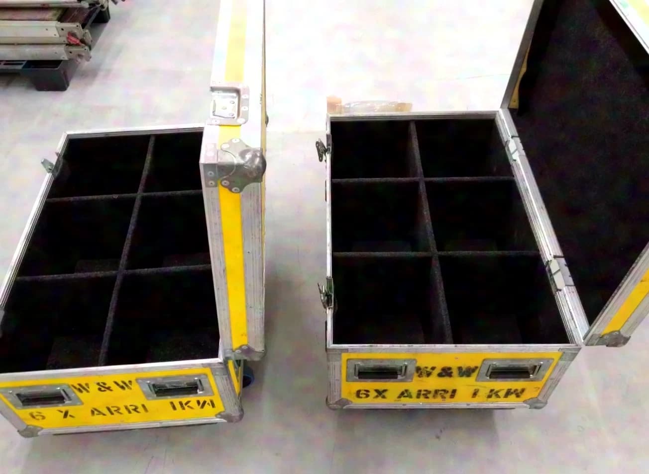 Valises ML pour Arri Junior 1000 ou autres projecteurs, lot de 2/12 compartiments