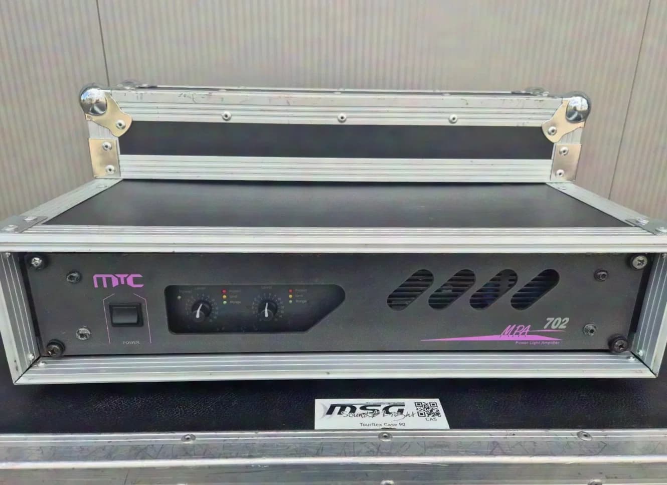Amplificateur de puissance PA MTC Maintronic MPA702 dans un boîtier 2HE XLR/Speakon