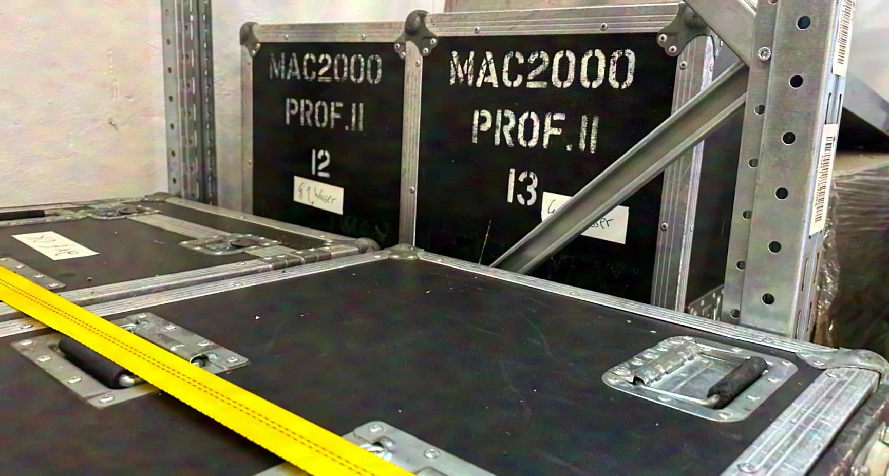 Martin Mac 2000 profile