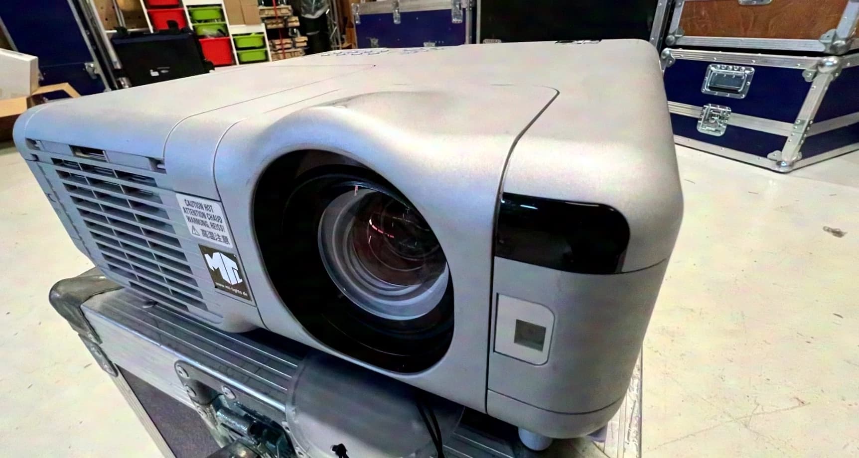 NEC MT 1075