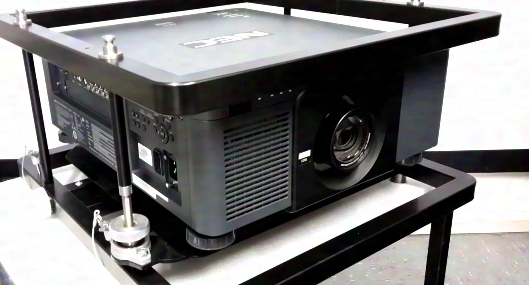 NEC PX803UL-BK Projecteur laser Projecteur DLP à 1 puce