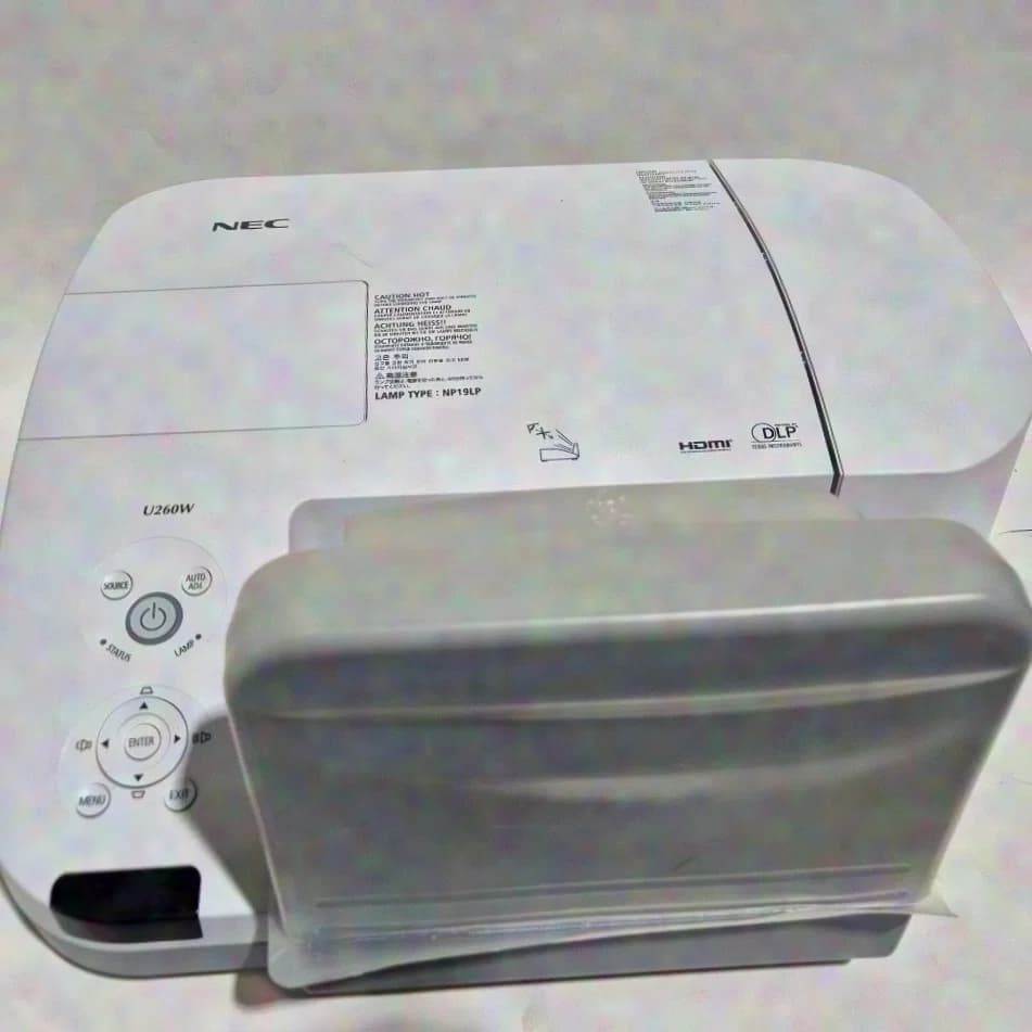 Projecteur ultra-courte focale NEC U260W - 1280 x 800 - 2.600 ANSI-Lumen - support mural NEC NP01WK inclus - RET1054