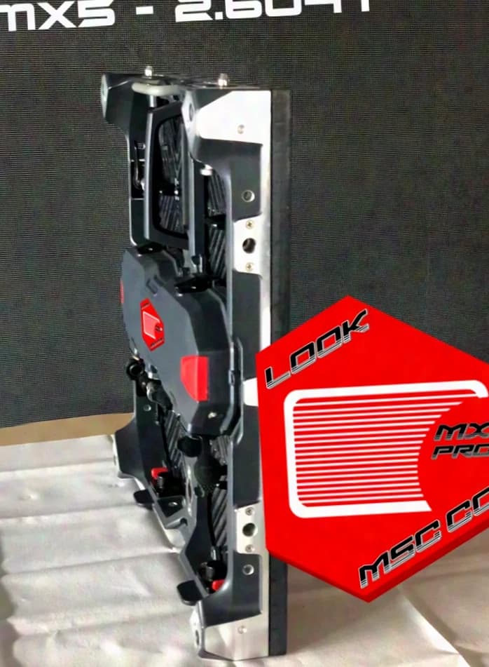 NOUVEAU chez MSC CON MX5Pro 2.604 / ÉCRAN DE LOCATION INDOOR (Modèle XS)