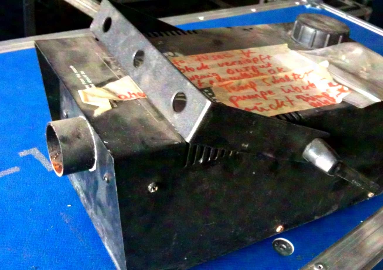 Petite machine à fumée