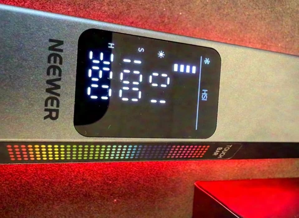 Neewer RGB1 RGB Stick Light Demoware