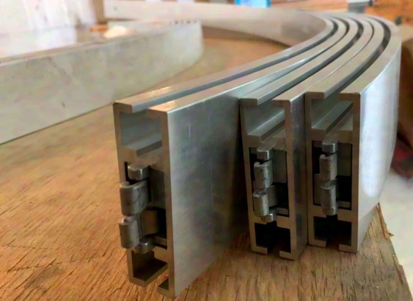 Octanorm cadres cintrés argent alu