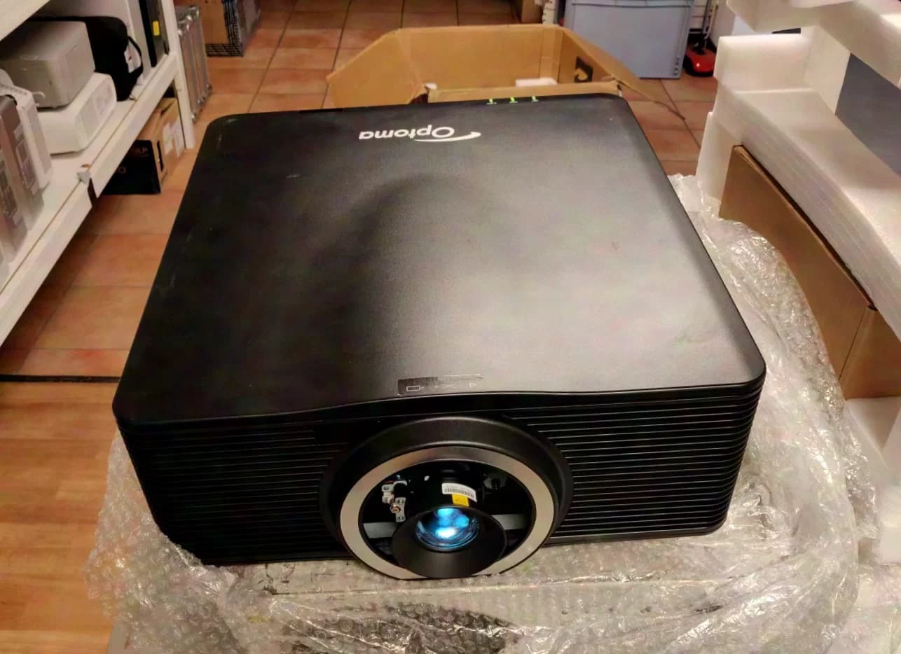 Optoma ZU660e DLP-Laser 6500 Lumen, 1920x1200 + zoom grand-angle mot. BX-CTA01 (0.95-1.22:1)