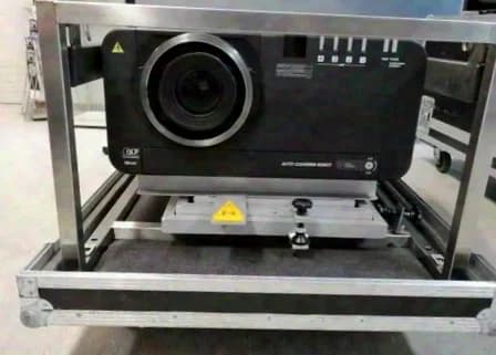 Panasonic PT-D12000 Projecteur DLP Premium à 3 puces pour la Coupe du Monde de la FIFA 2026