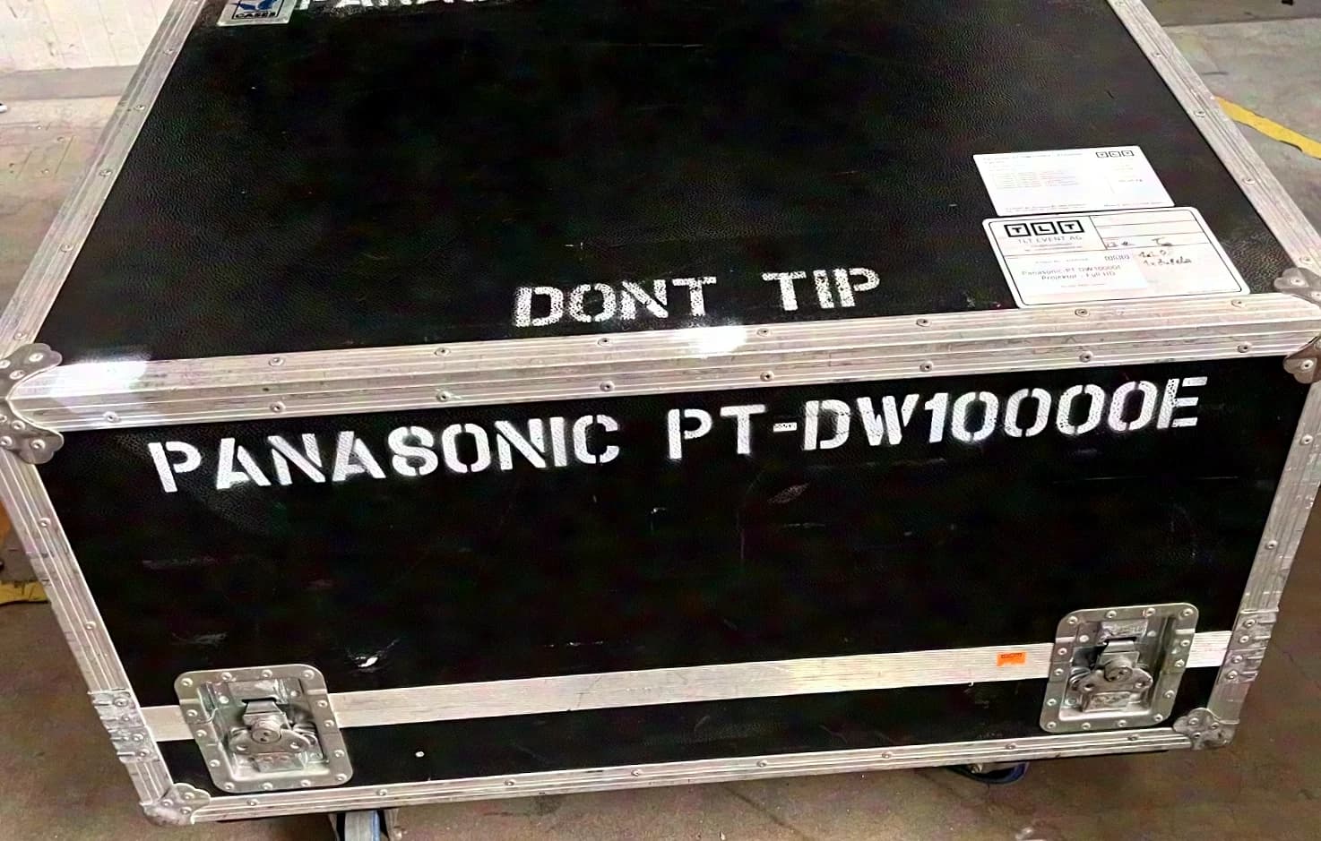 Panasonic PT DW10000E
