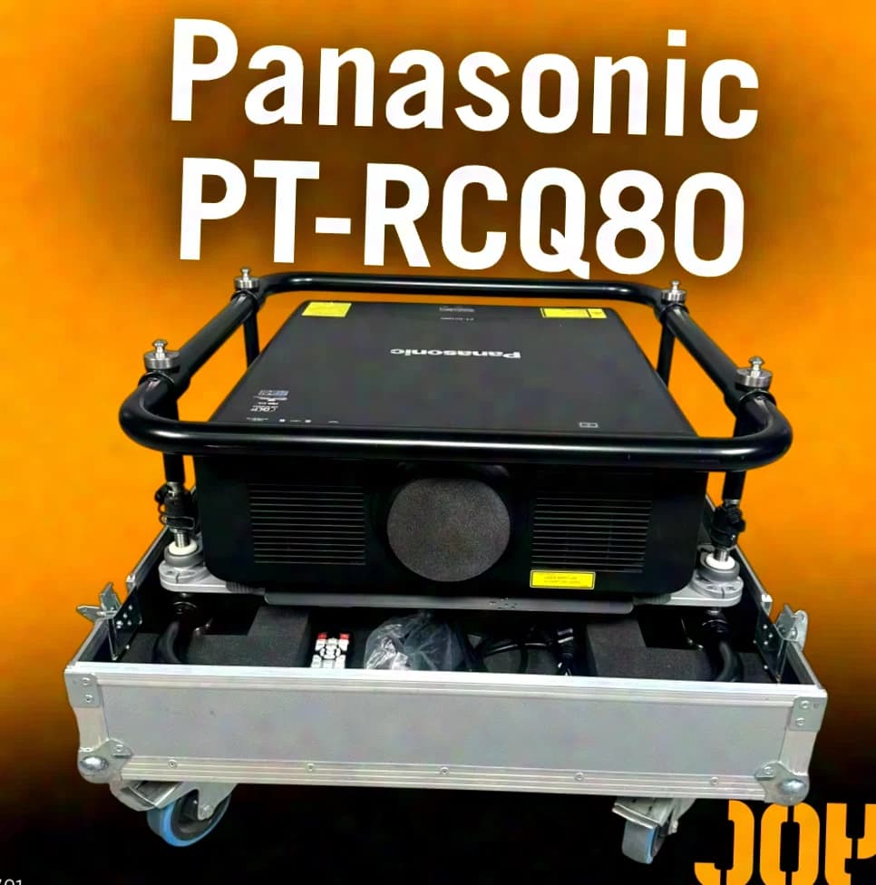 Panasonic PT-RCQ80 Projecteur laser