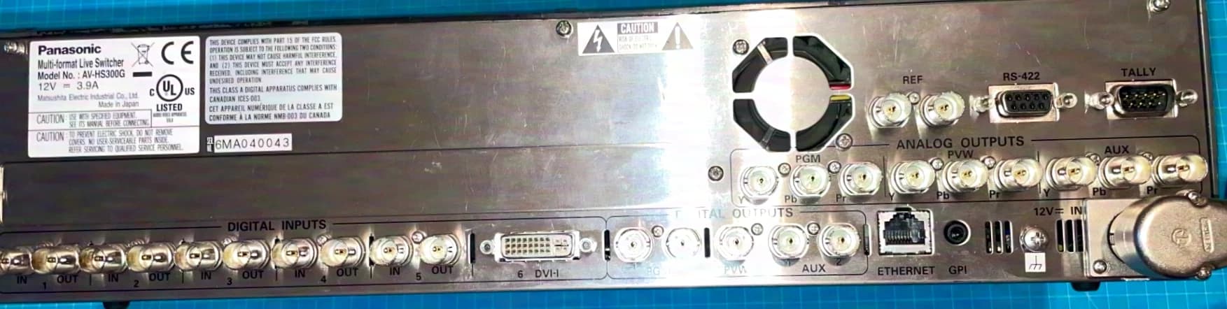Mélangeur vidéo Panasonic AV-HS300 - défectueux