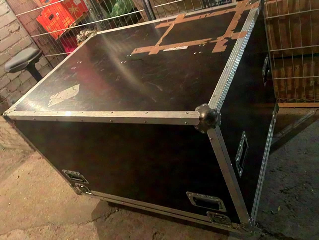 Caisse professionnelle à capot pour par ex. Funktion one MB212