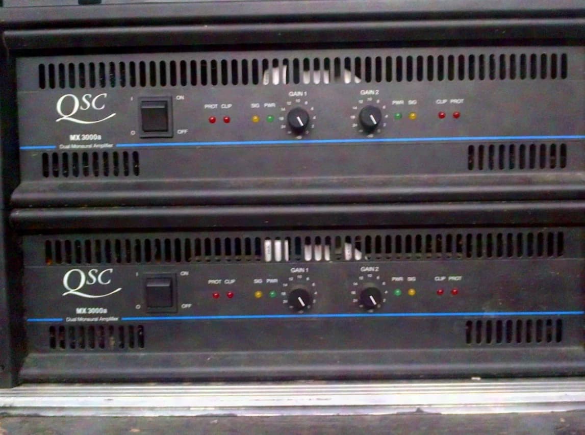 QSC MX3000a