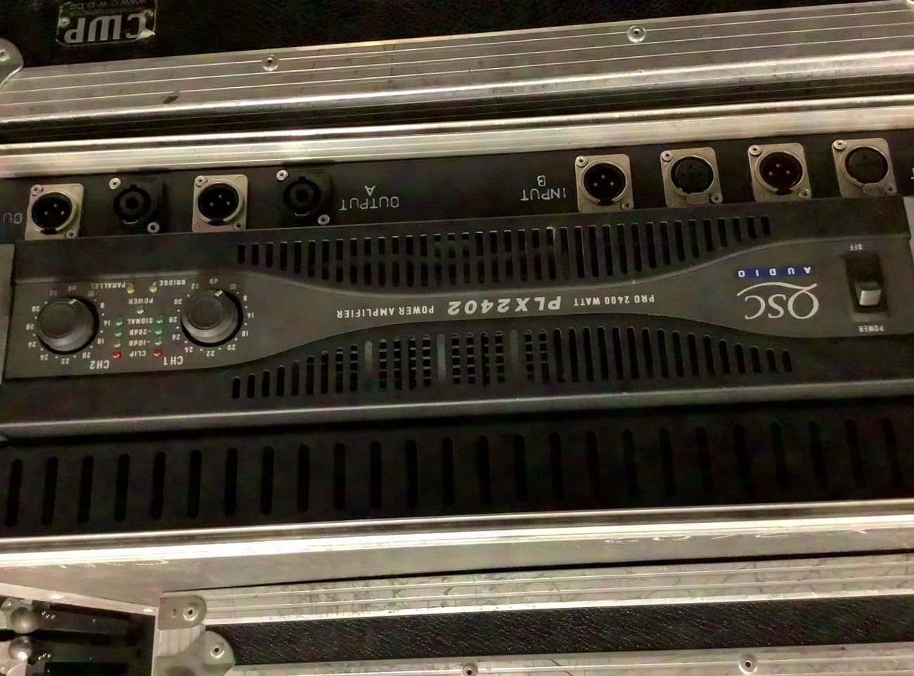 QSC PLX 2402 Amplificateur de puissance