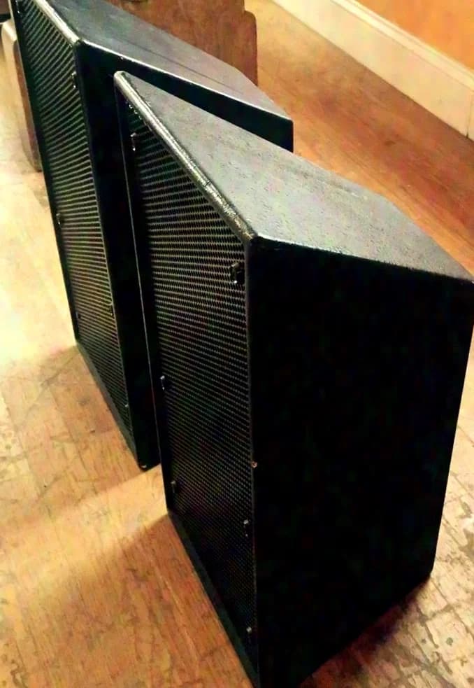 Renkus-Heinz CM-81V haut-parleur top/full range de 8 pouces 30 pièces (15 sets de 2 pièces dans un flight-case)