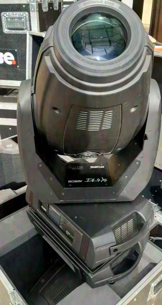 Robe DL4X