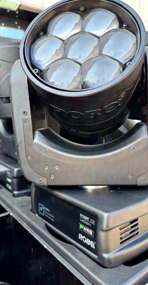 Robe LedBeam 150 (2x set de 8)