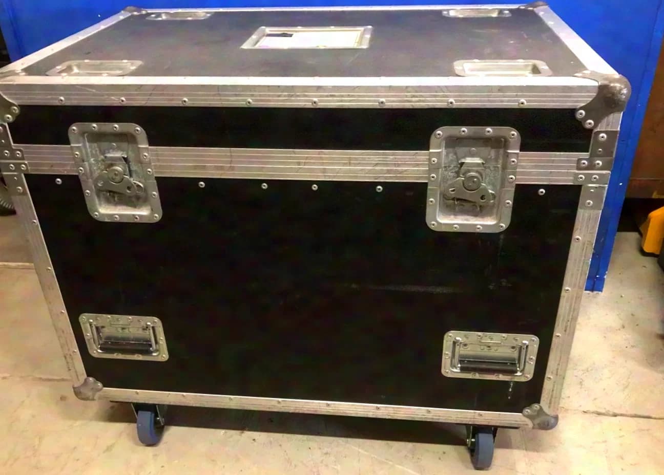 Robe Pointe, flight-cases & accessoires