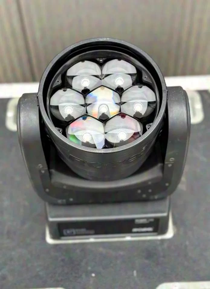 Robe Robin LEDBeam 150 LED BEAM 150