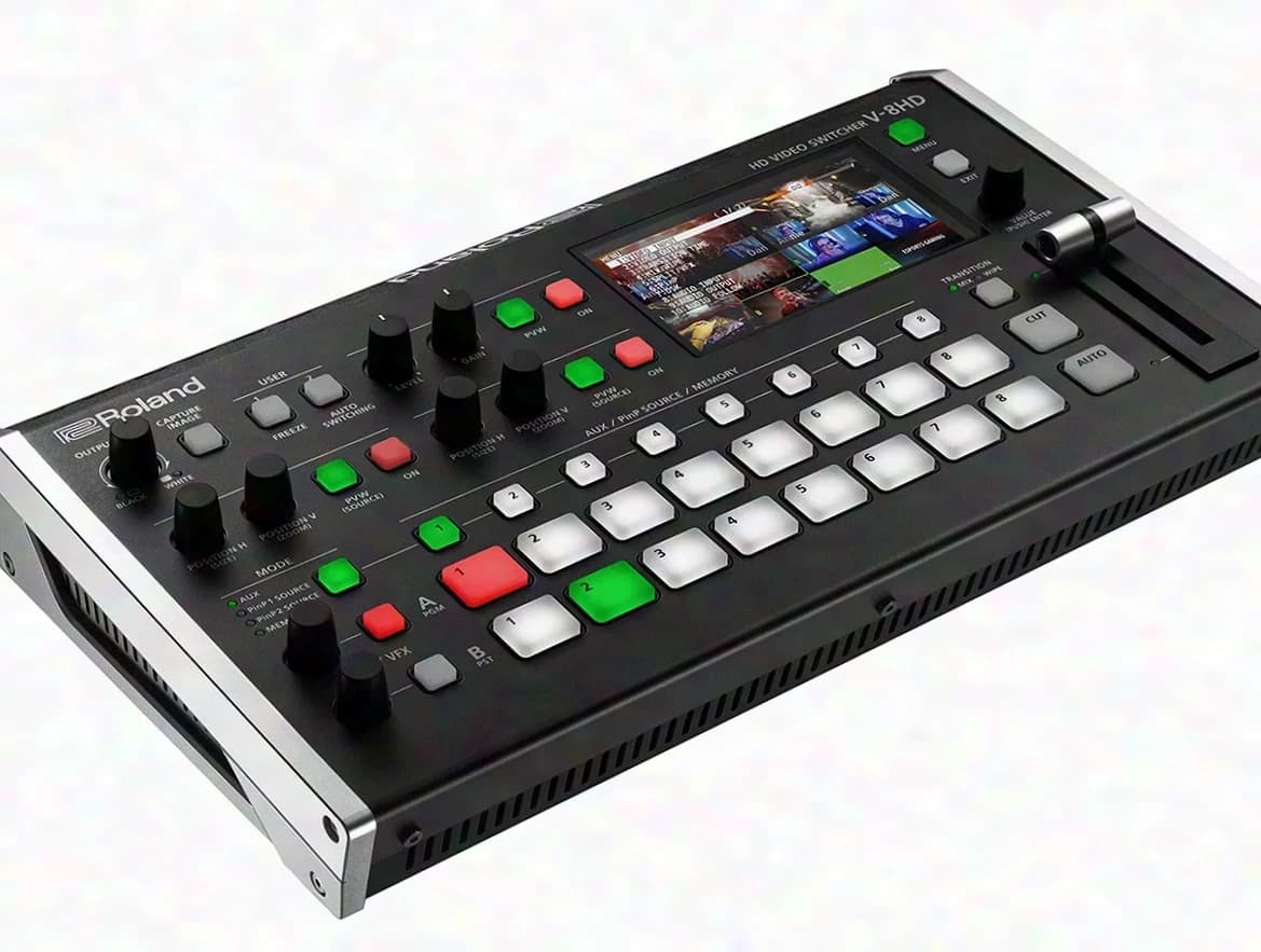 Roland V-8HD