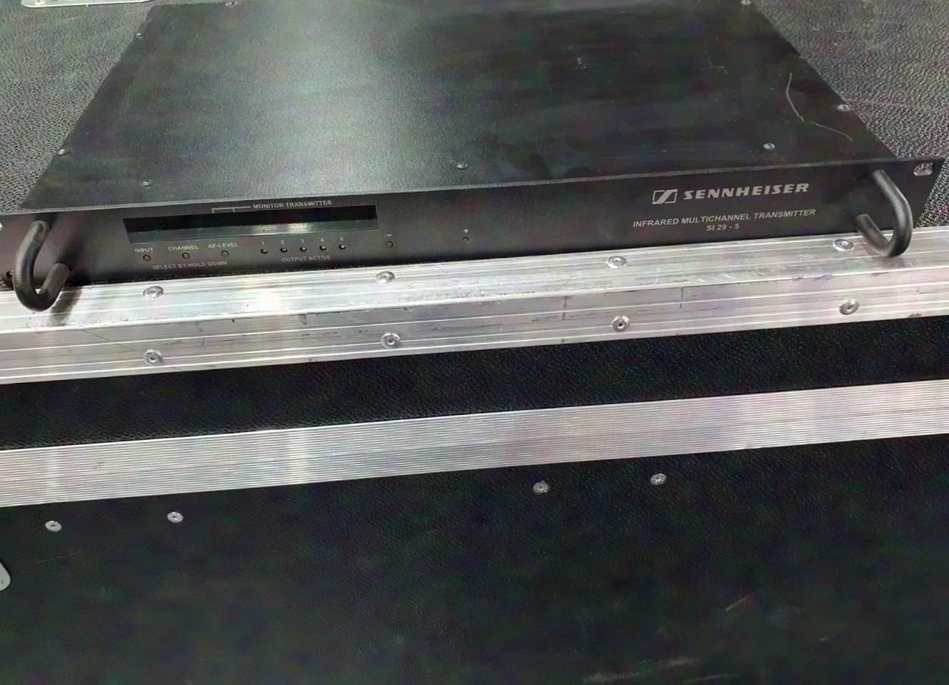 SENNHEISER Monitor Transmitter SI 29 - 5 Infrared Multichannel "toujours indiquer le n° suivant : 28*"