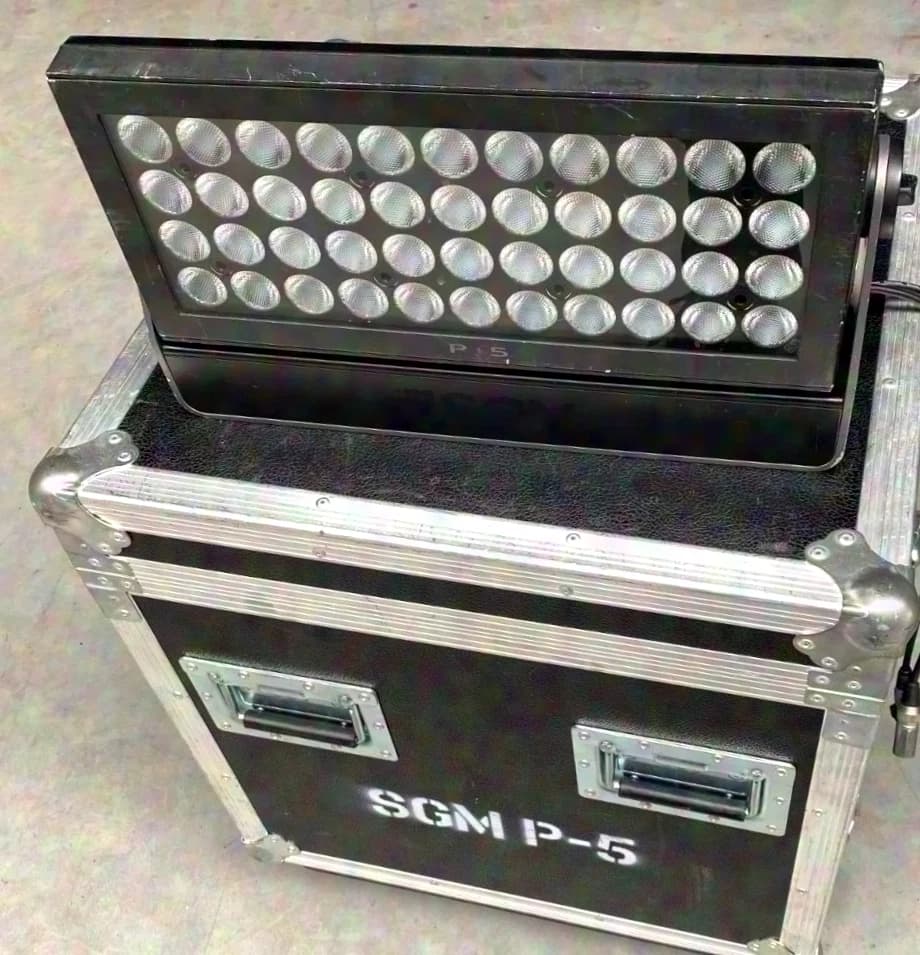 SGM P5 LED-Fluter / Projecteur / Bon état