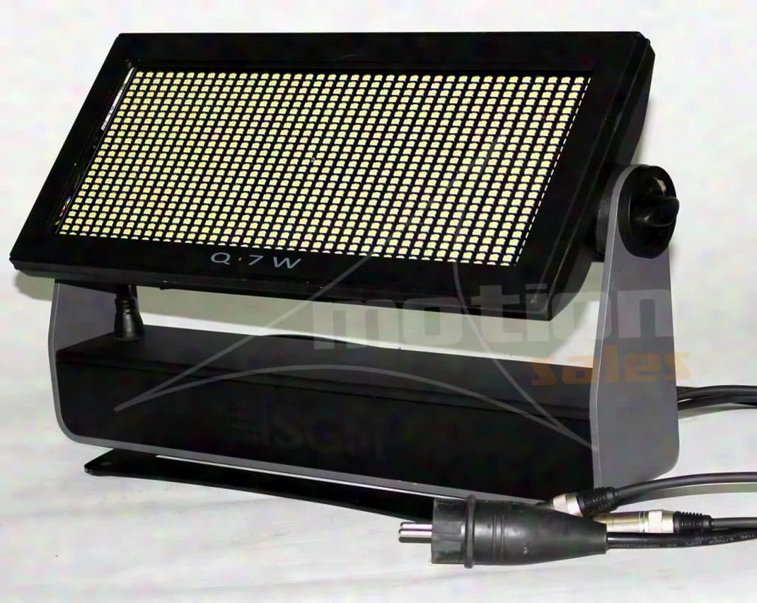 SGM Q7 W projecteur LED (à l’unité, en set de 2, 4 et 8)