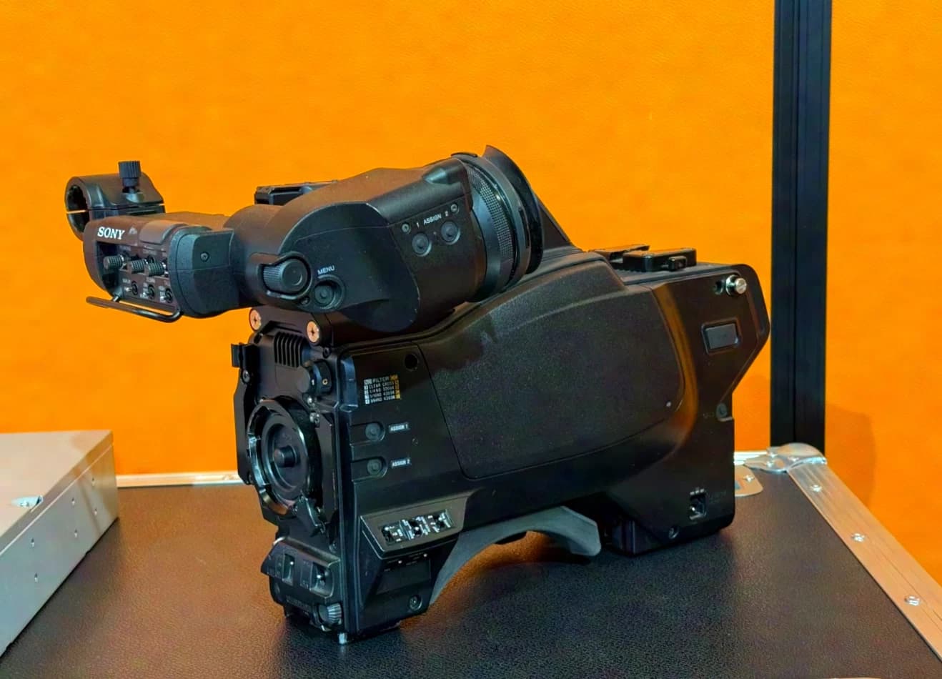 SONY HSC 300 RF Caméra portable SD-/HD incl. SONY HDVF-EL20 OLED Viewfinder & CCU