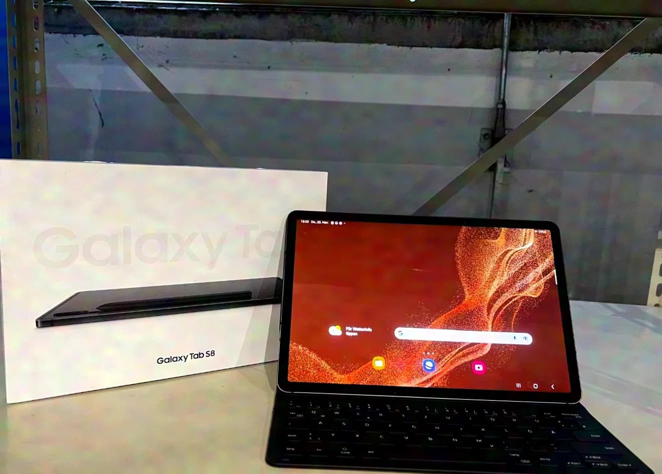 Samsung Galaxy Tab S8 avec Keyboard Cover - 128 Gb Graphite - Wifi
