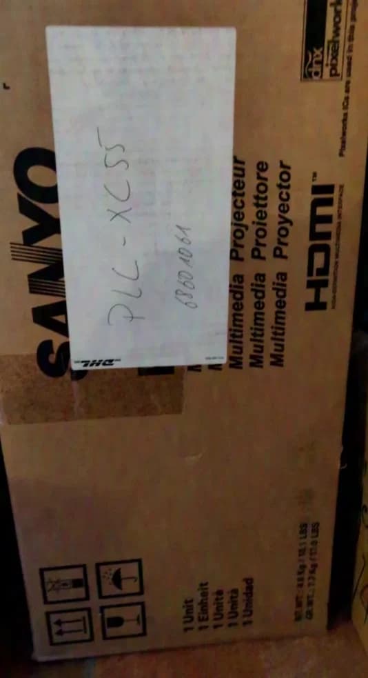 Sanyo PLC-XC55 Démo 3100 ANSI-lumens, 1024x768, 3LCD. DVI