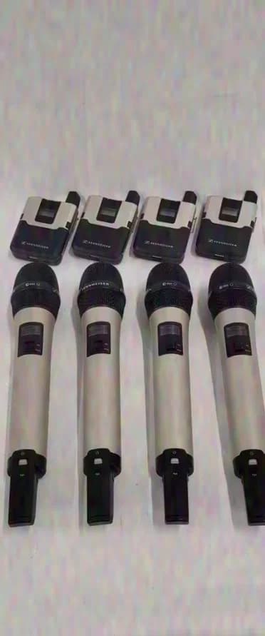 Sennheiser SpeechLine Système sans fil professionnel 6 récepteurs + 8 émetteurs