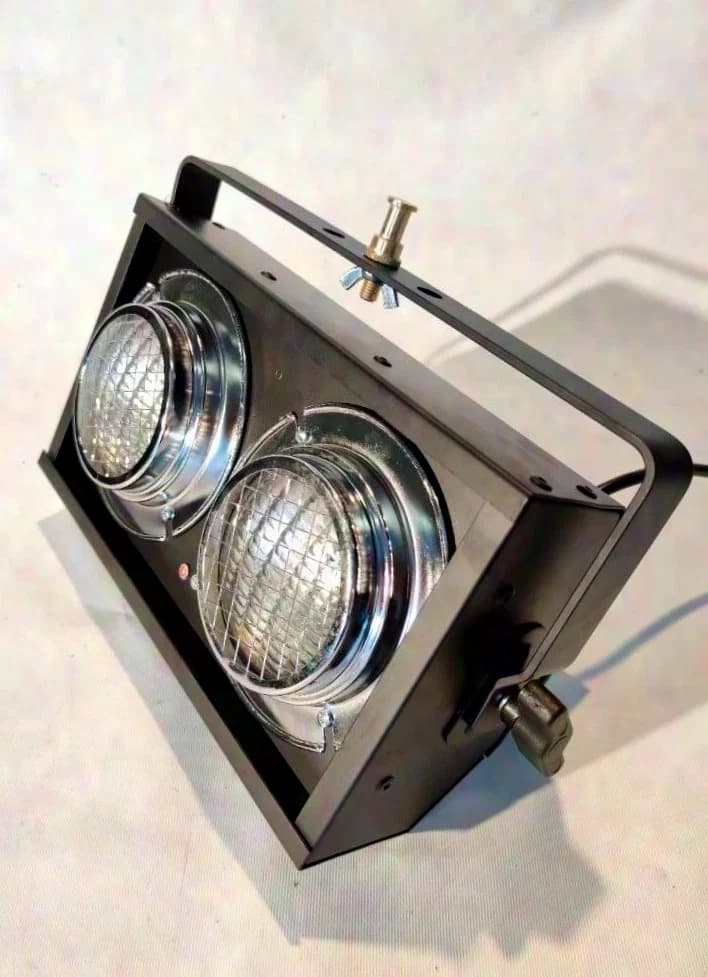 Showtec Stage Blinder 2 DMX (2-lite)
