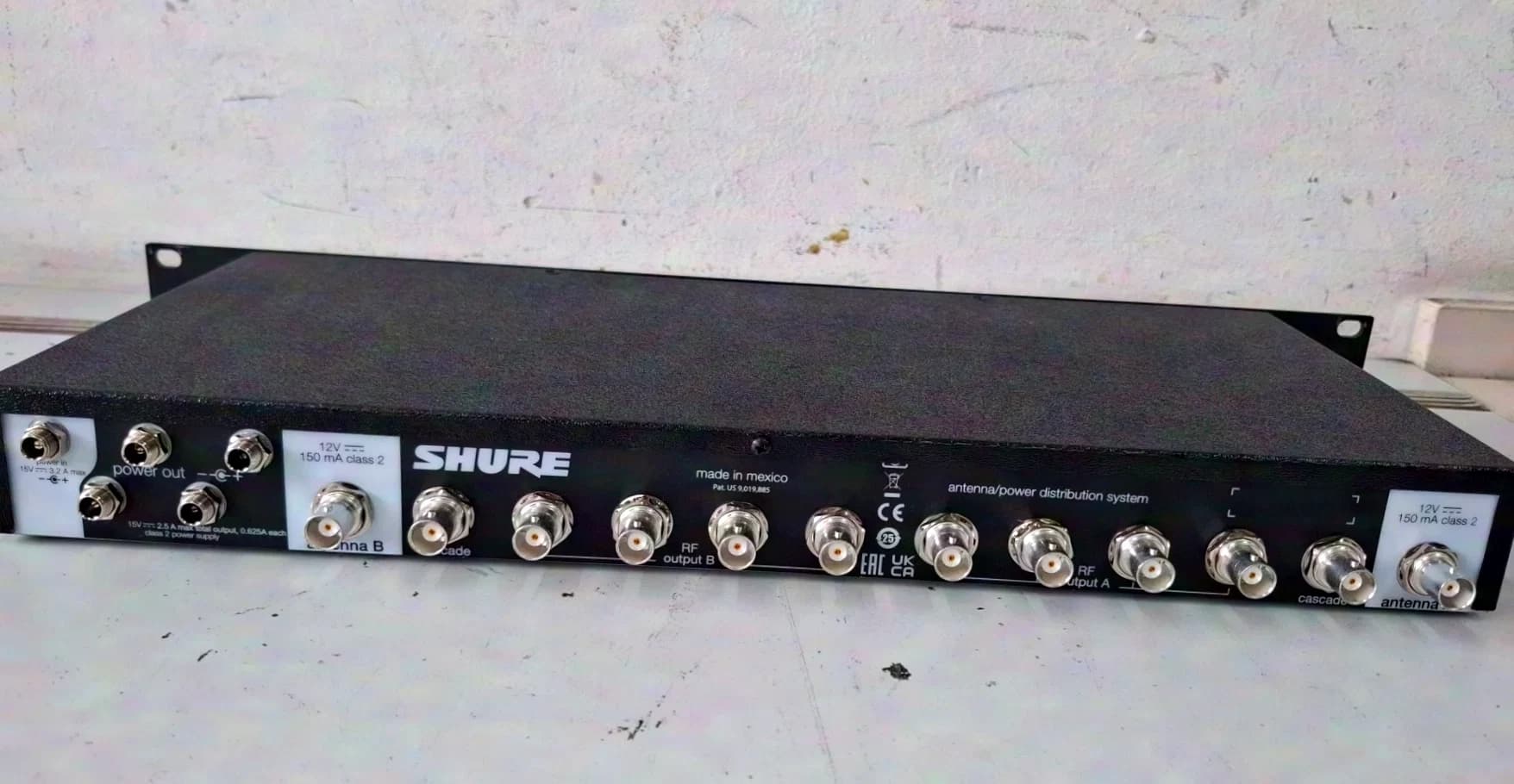 Shure UA844 répartiteur d’antenne
