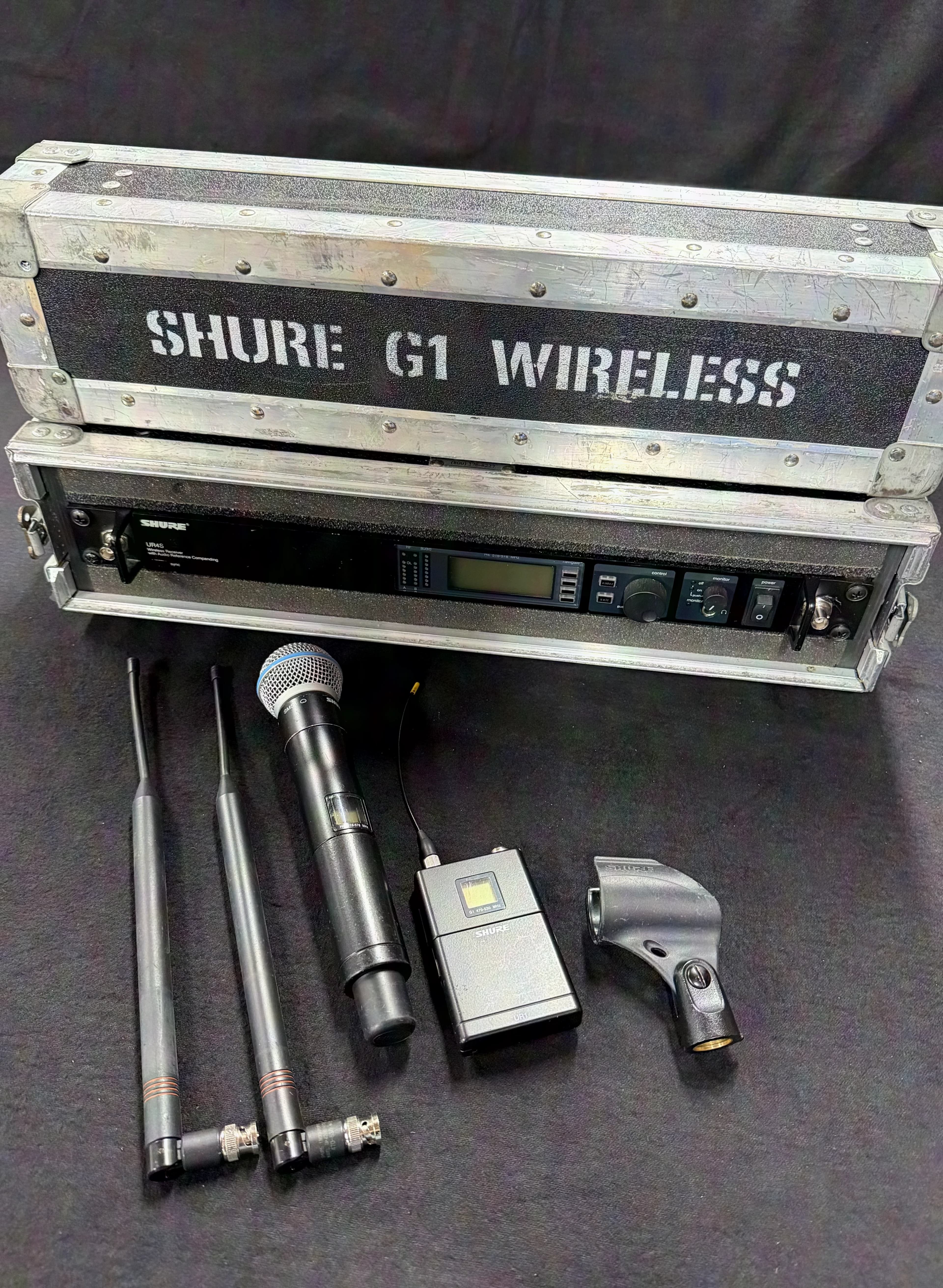 Shure UR4S G1 UR4D Système de microphones sans fil Système RF UHF-R UR4 avec 2x émetteurs