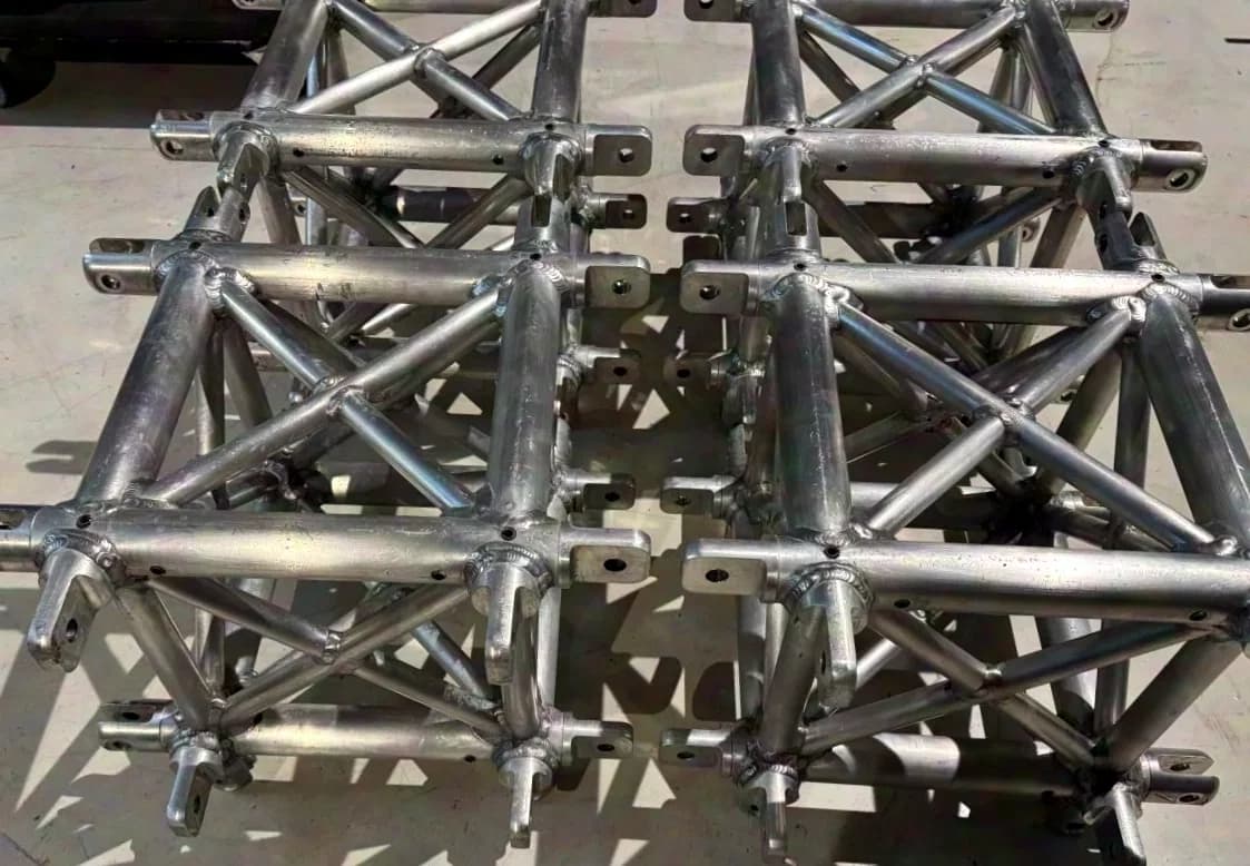 Slick Camco ExpoTruss GS Ground Support; M-Type