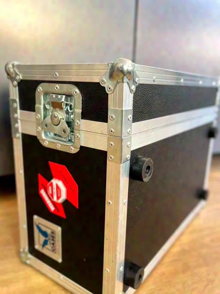 Smoke Factory Tourhazer II - dans un flight-case Amptown