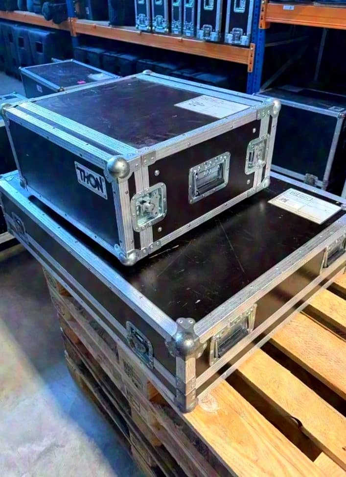 Soundcraft Performer 3 incl. Ministagebox 32, carte Madi & flight-cases