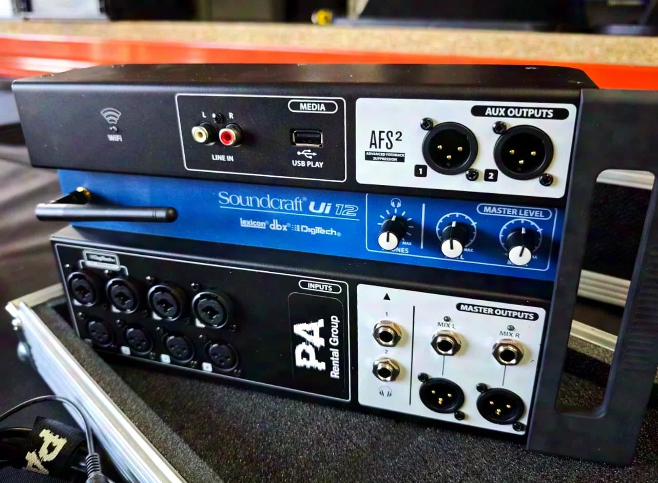 Soundcraft UI 12