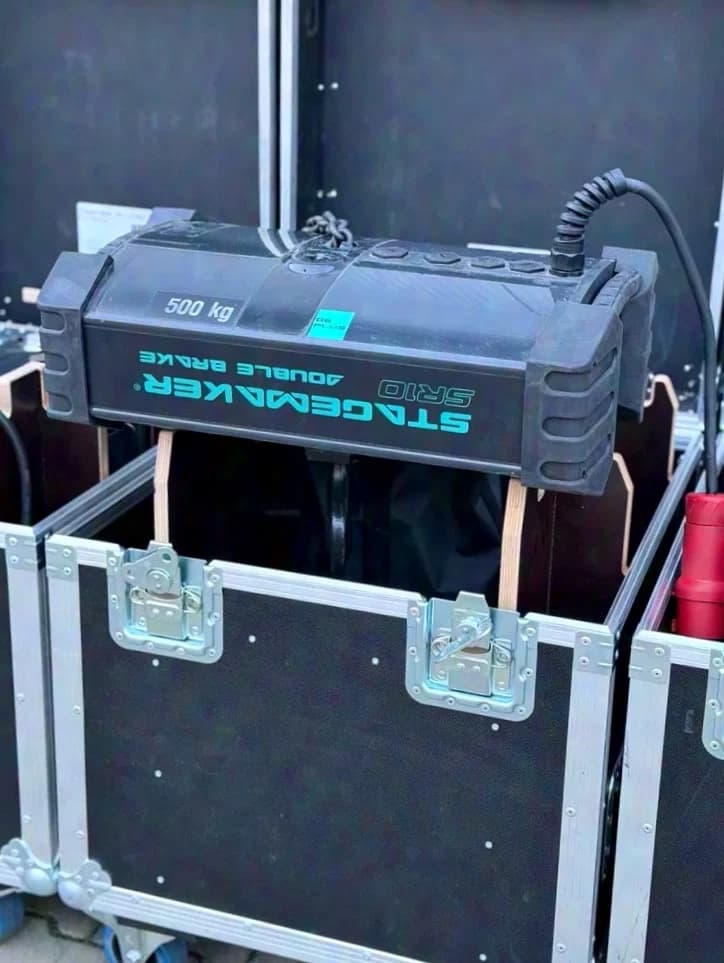 Stagemaker D8+ 500Kg 500Kg 22m Kette