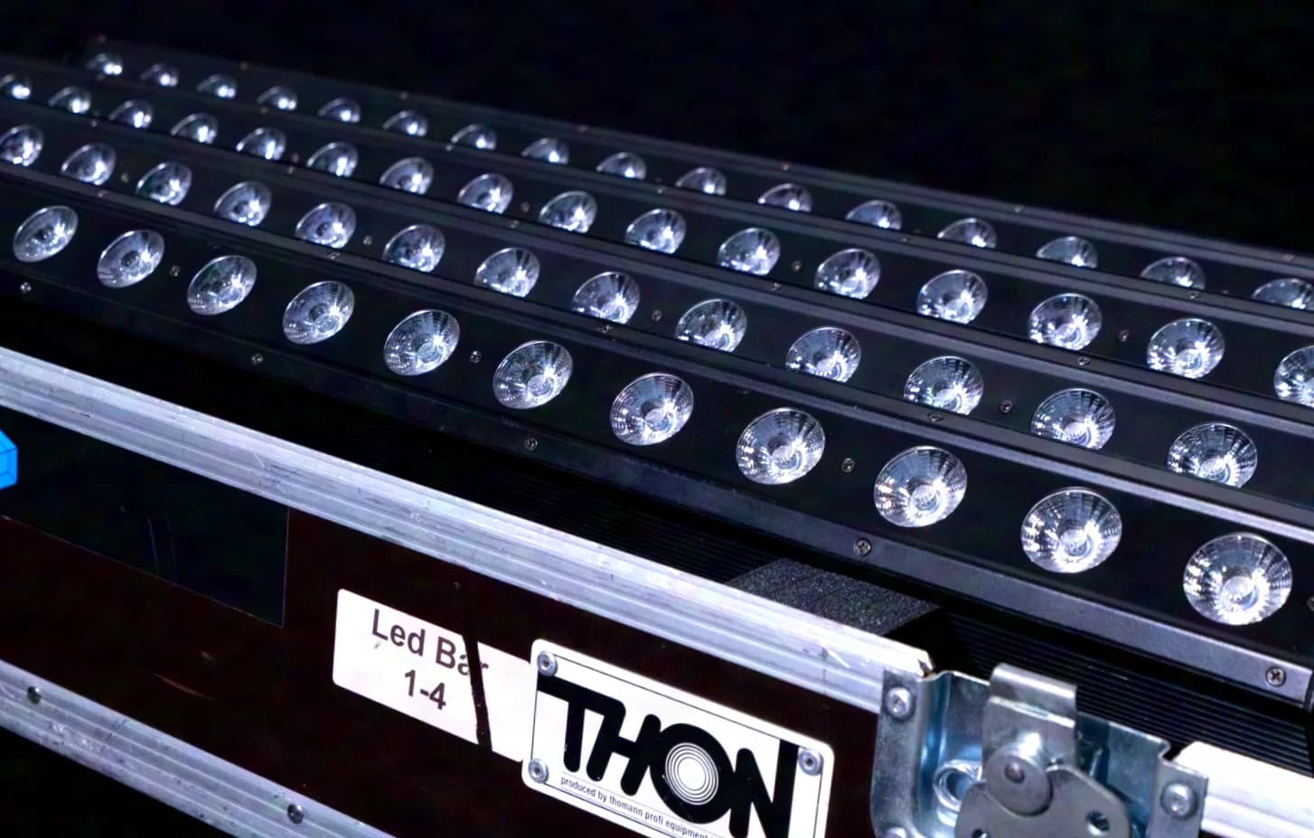 Stairville Show Bar TriLED 18x3W RGB