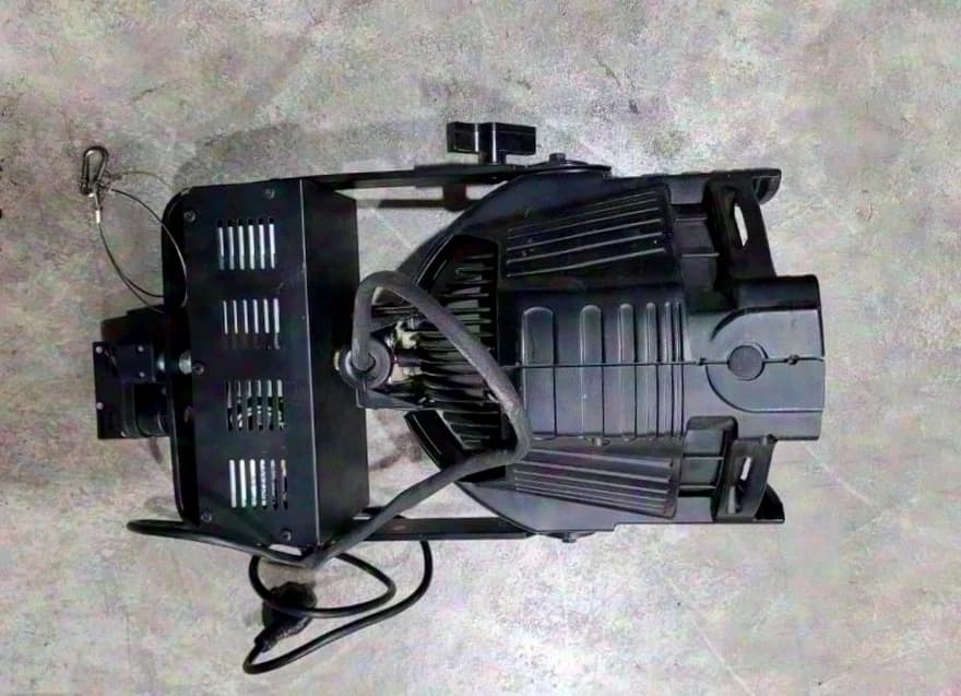 VARYTEC Studio PARII CDM 150 Réflecteur en aluminium 230V / 50Hz 150Watt "toujours indiquer le numéro suivant : 117*"