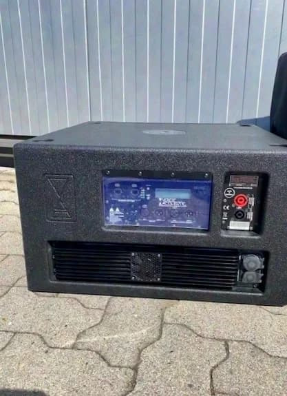 Voice-Acoustic Paveosub-112sp DA avec housse de protection et plateau roulant