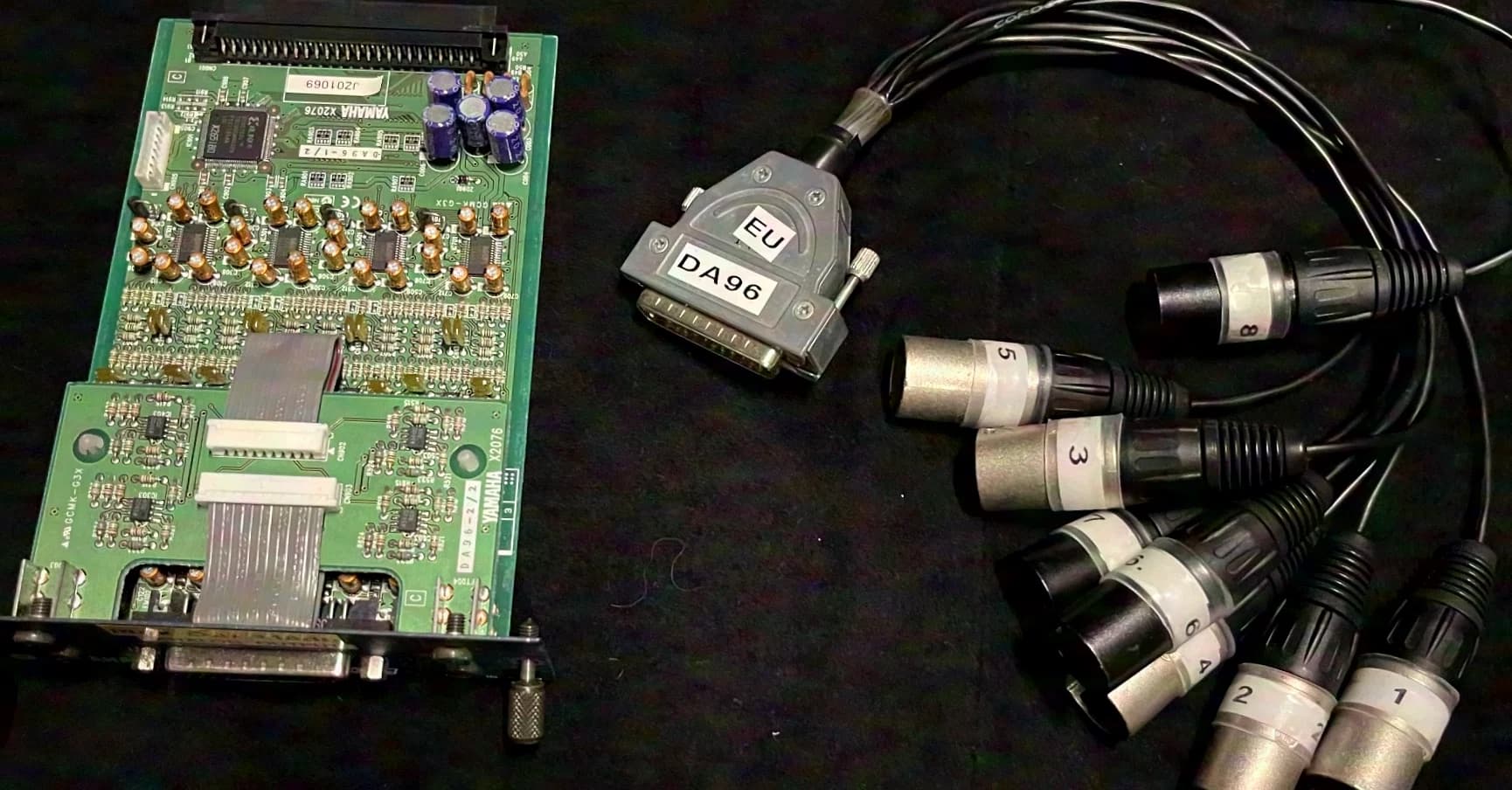 YAMAHA MY8-DA96 Carte avec 8 sorties analogiques pour divers appareils Yamaha, résolution XLR incluse