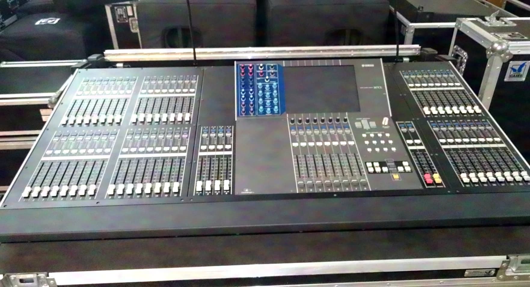 Yamaha M7CL48, Excellent état, comme neuf, avec Case