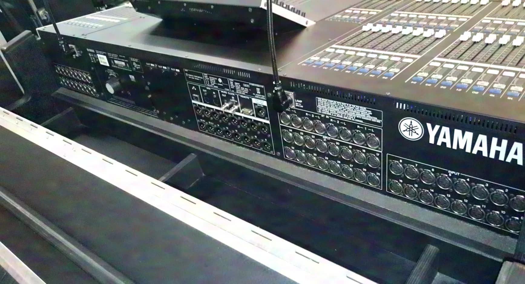 Yamaha M7CL48, Excellent état, comme neuf, avec Case